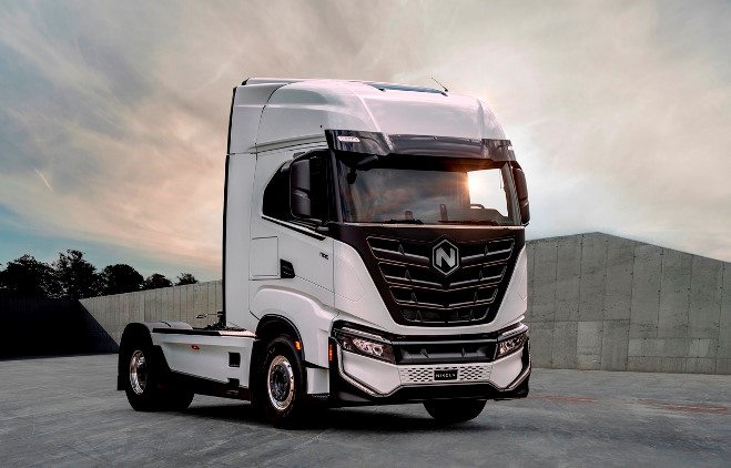De Nikola Tre BEV batterij-elektrische heavy-duty truck De Nikola Tre BEV batterij-elektrische heavy-duty truck